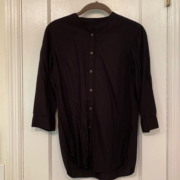 Uniqlo button-up collarless Size XS. Excellent Used Condition - Picture 1 of 4